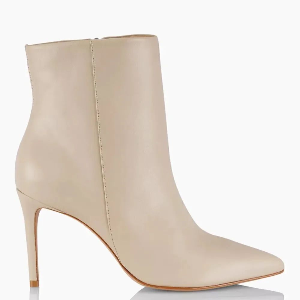 Revolve Schutz Mikki Leather Short Boots in Oyster, Size 9.5B